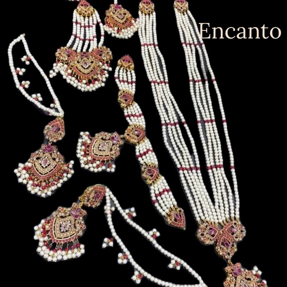 Indian jewelry set. Pakistani jewelry set. Made to order.